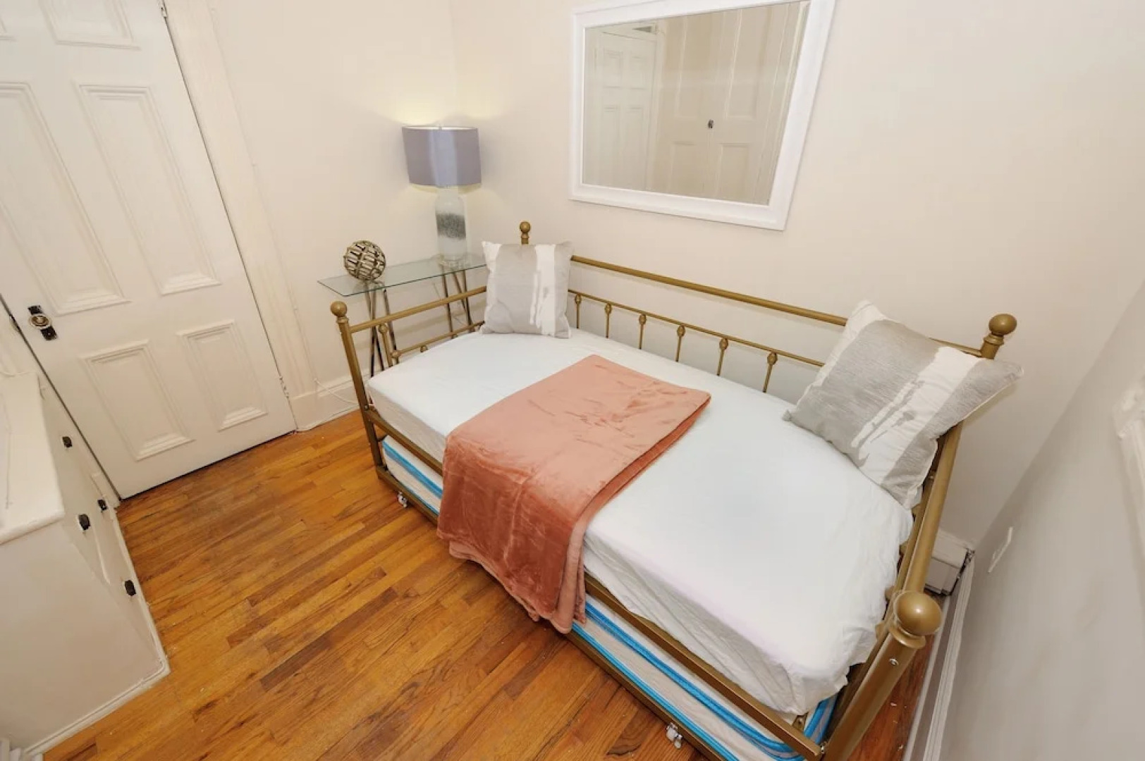 Jersey, Hoboken 113 Fourteenth St 1 Bedroom Apts