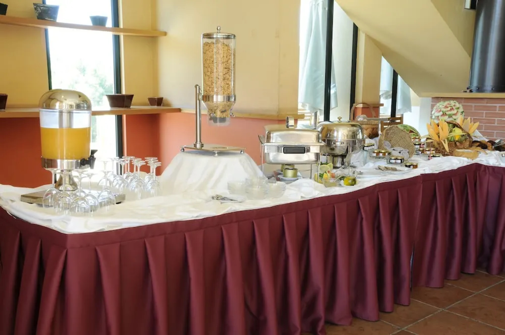Country Lodge Hotel & Resort