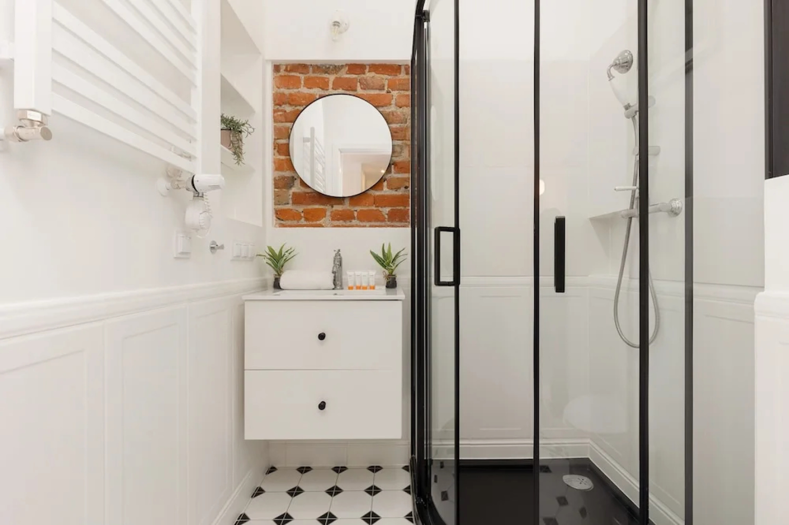 Atmospheric Apartment by Renters