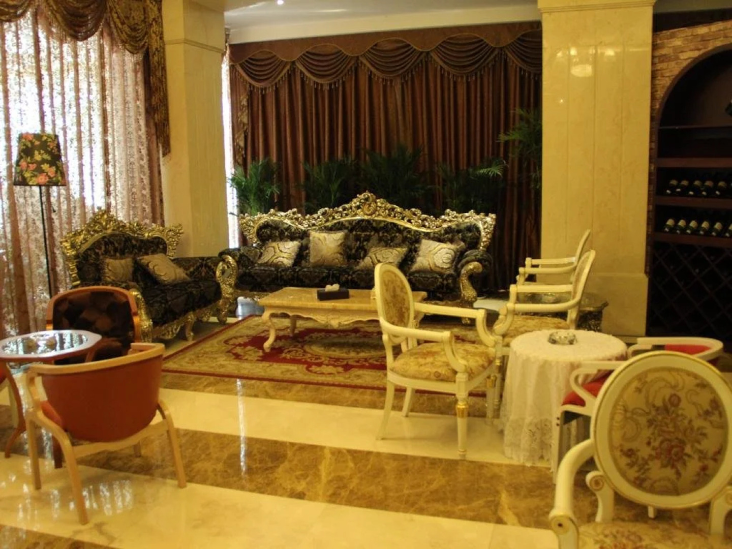 Anqing International Hotel
