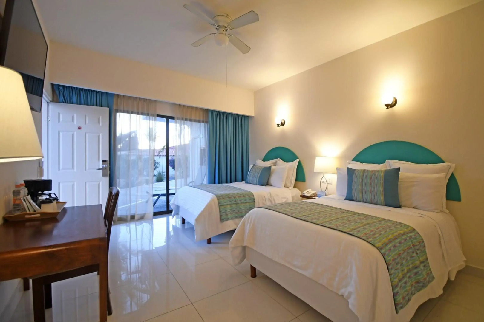 The Westmarine Waterfront Hotel