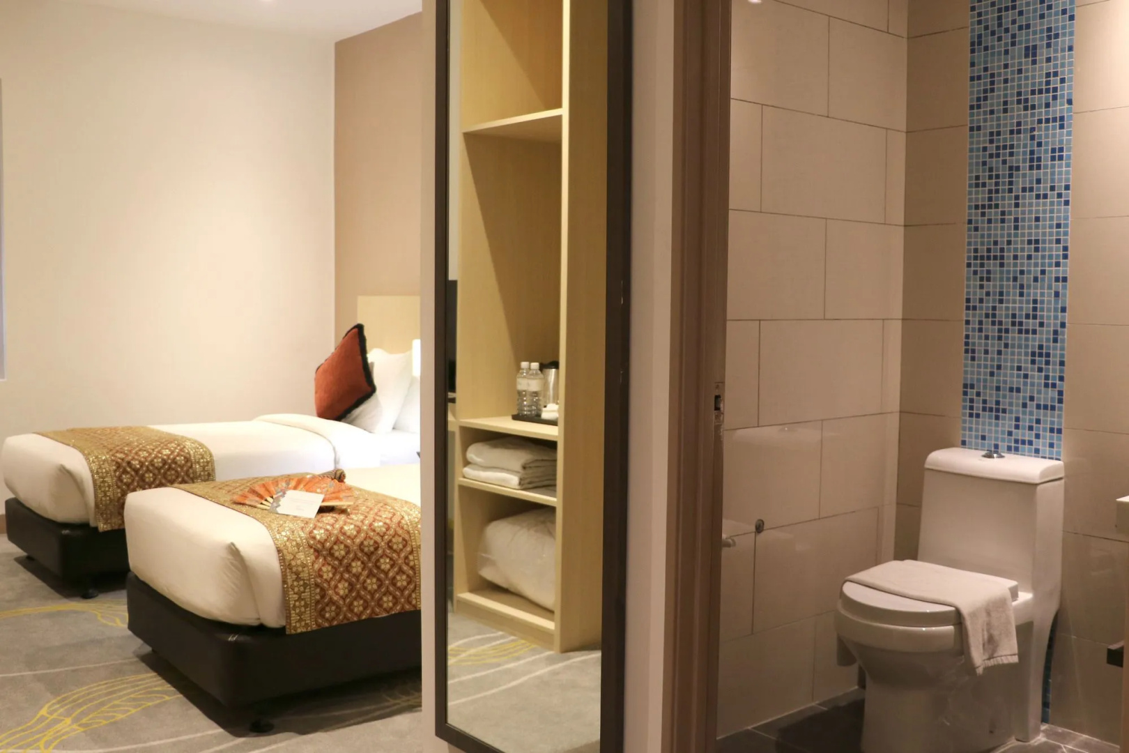 Pacific Express Hotel Chinatown
