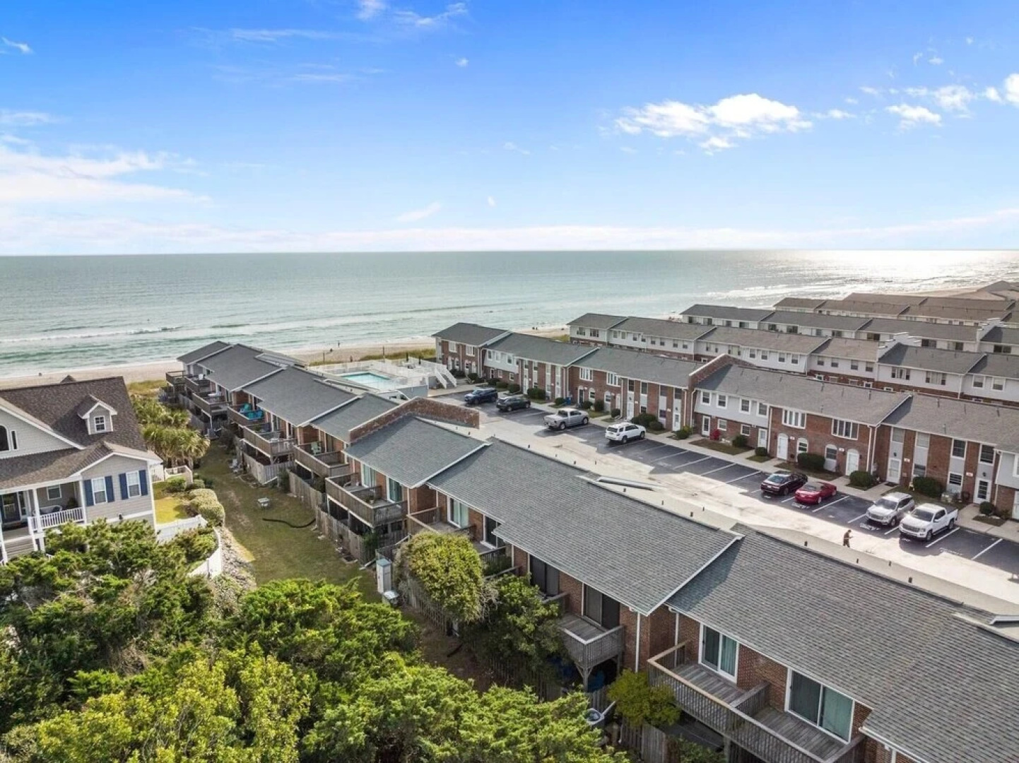 Sand Dollars & Sunshine 2 Bedroom Condo by Redawning
