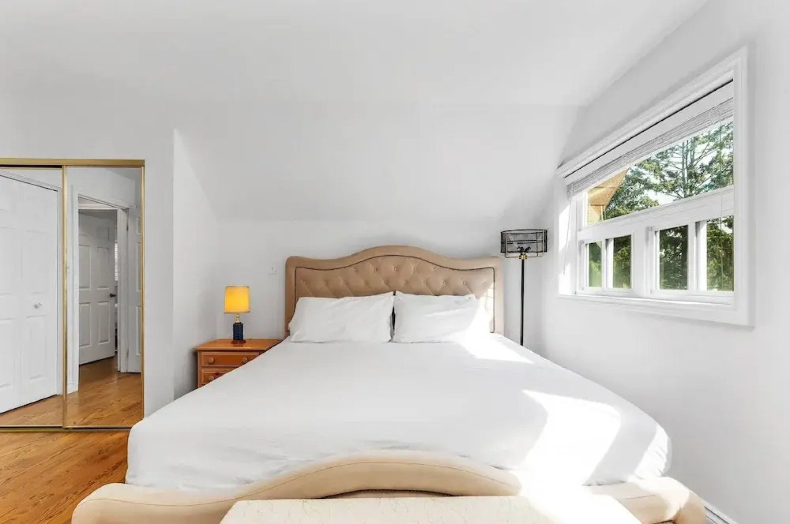 Private 2bdrm Unit With Ensuite Laundry - U5A