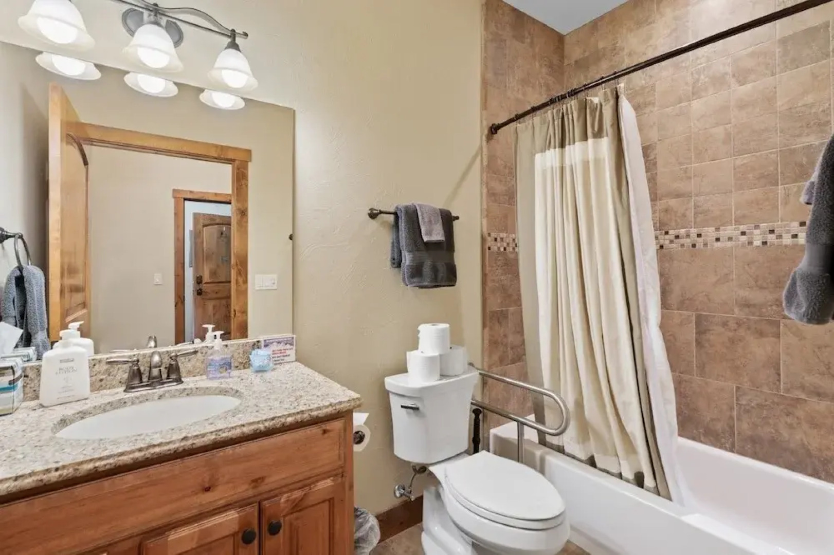 The Pines 3 Bedroom Condo