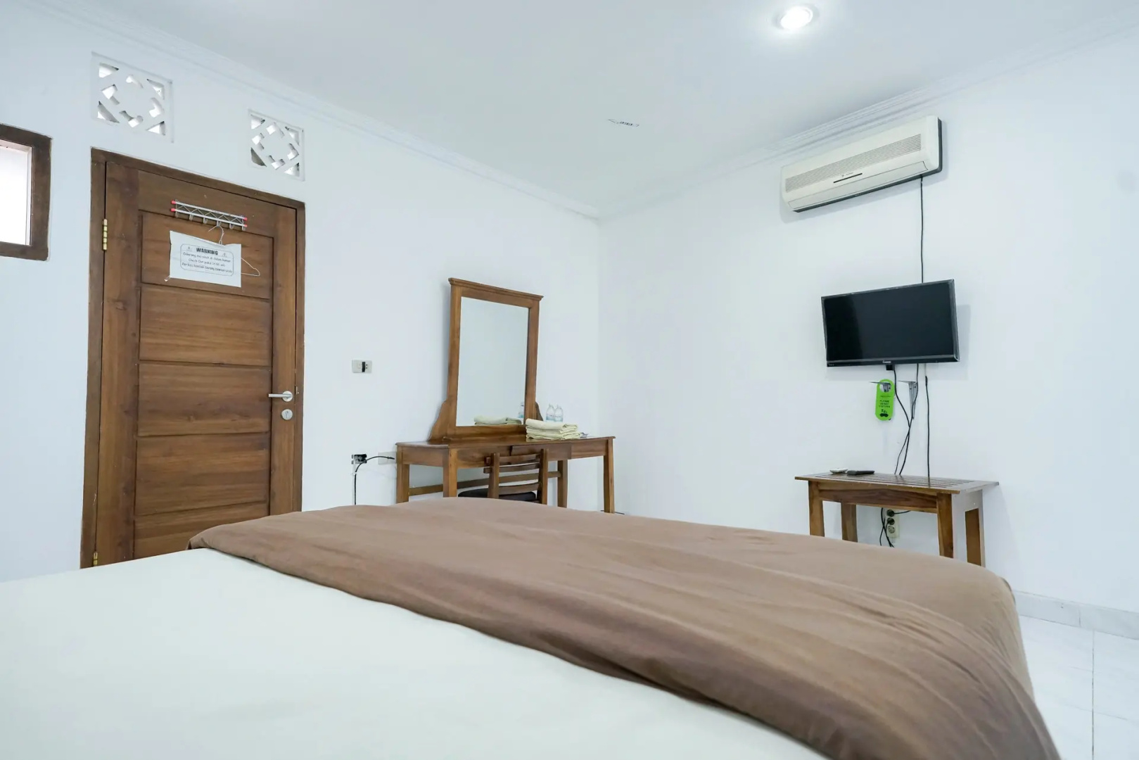 Urbanview Hotel Ratu Kuring Gisting