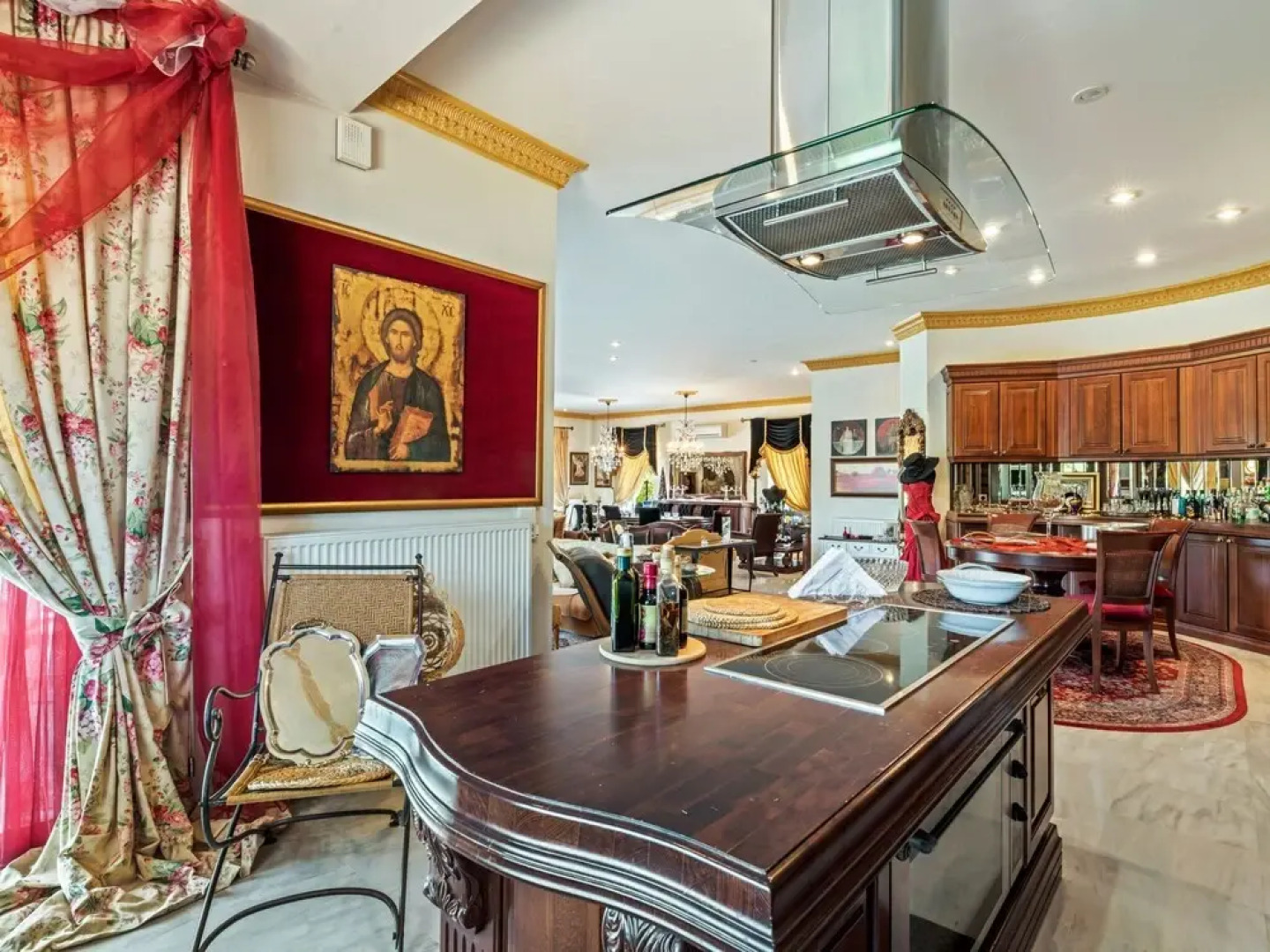 Lavish Villa in Archaia Korinthos With Swimming Pool