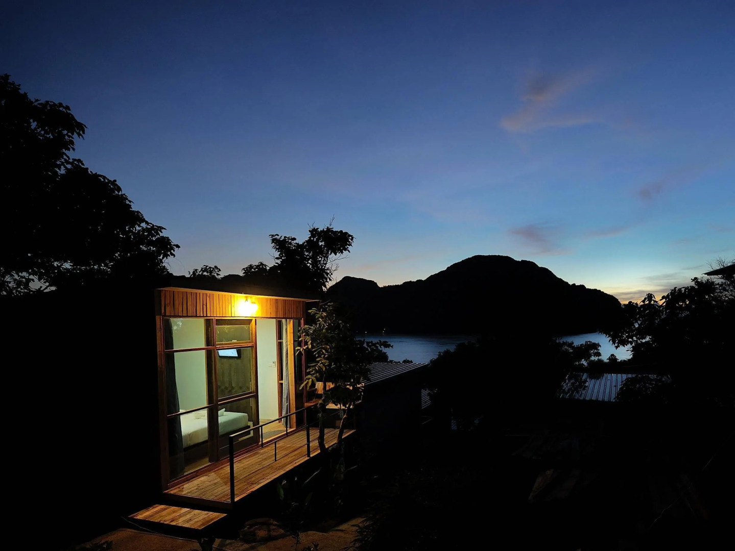 Phi Phi Sea Sky Resort