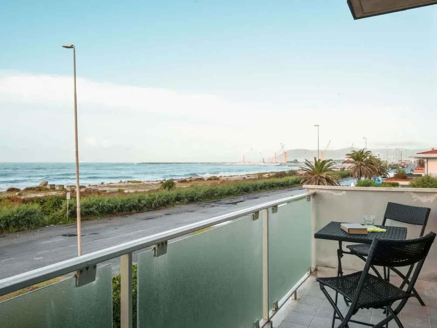 Amazing Holiday Home Near Pet-friendly Beach
