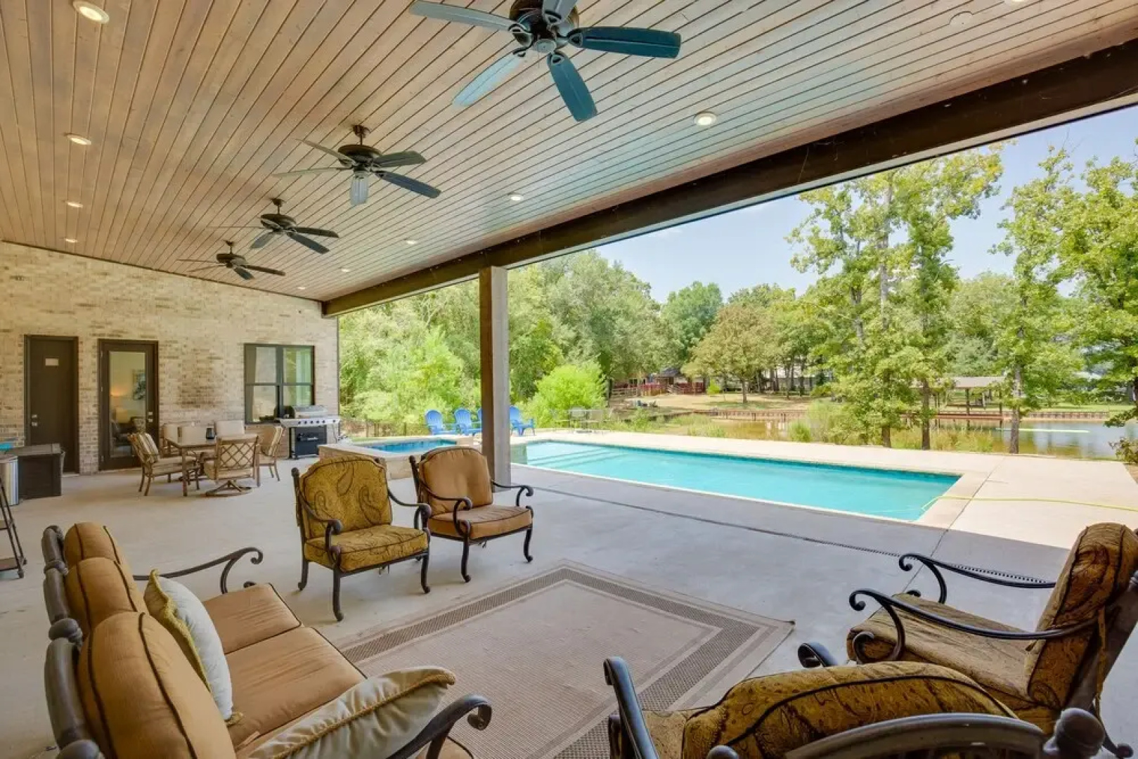 Pool, Hot Tub & Views: Malakoff Gem on Cedar Creek