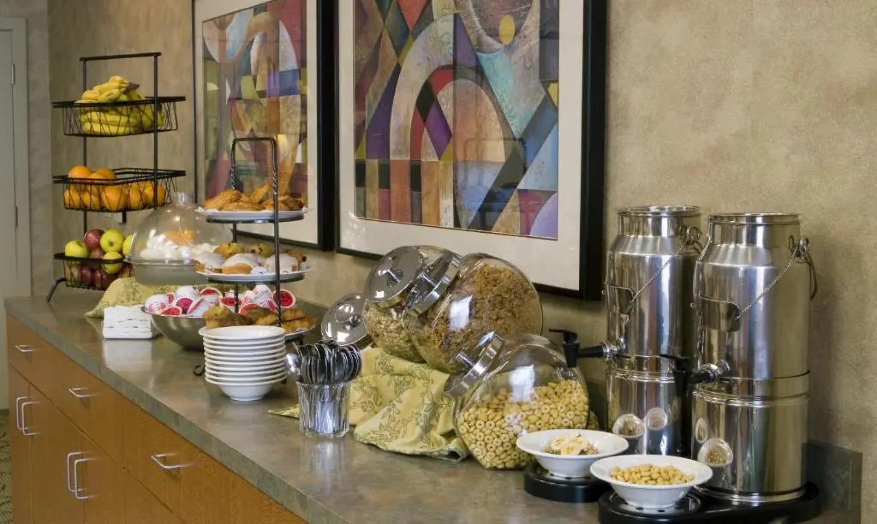 Silver Cloud Inn - Bellevue Downtown