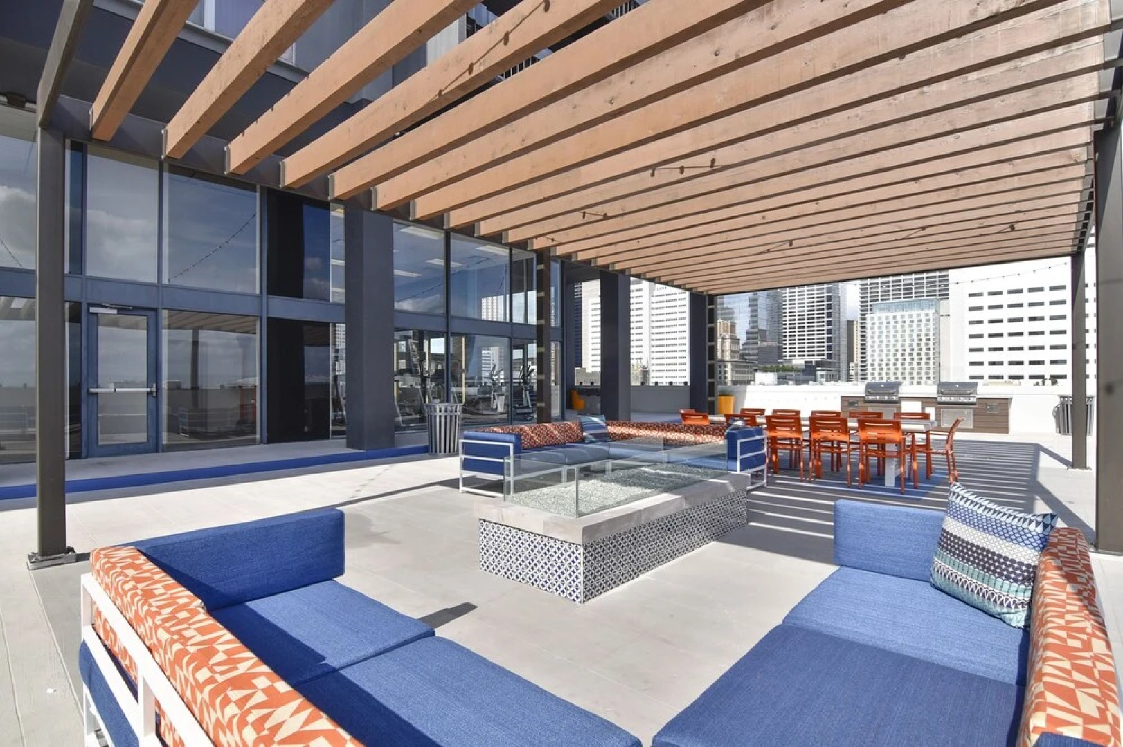 Stay Alfred on Fannin Street