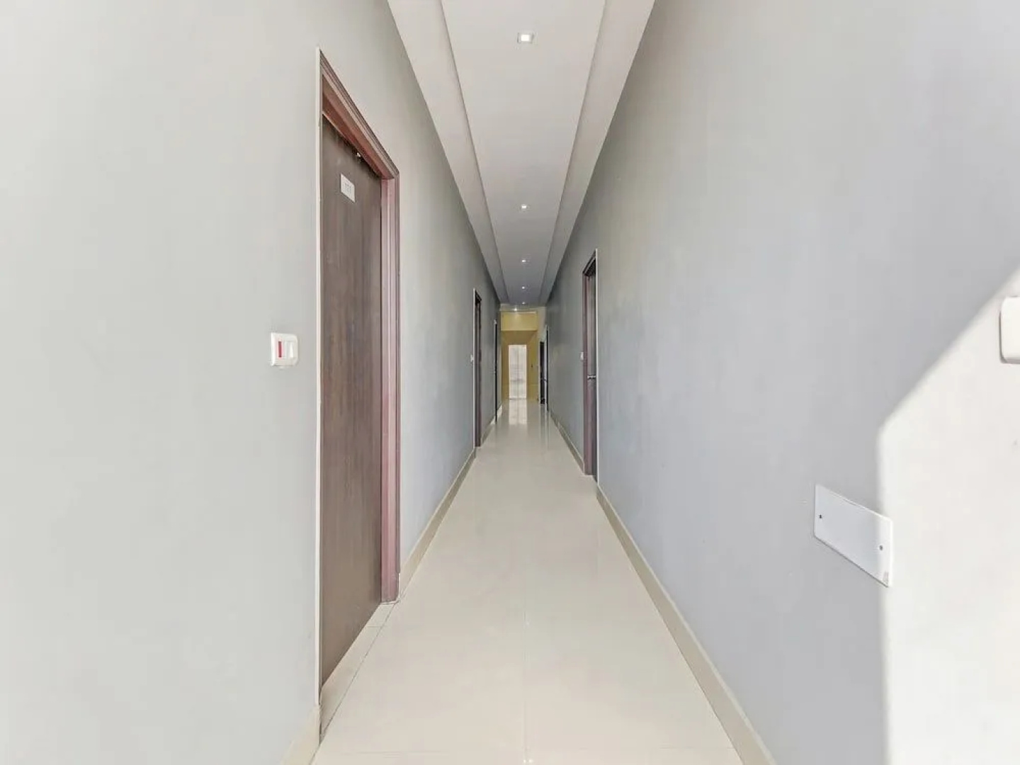 OYO 28040 Hotel Cg Inn