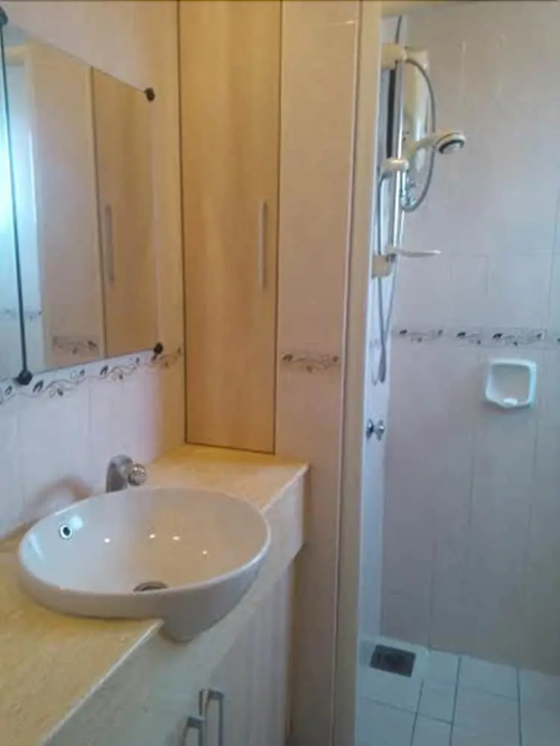 8 O Clock Lodge Condo Bandar Utama