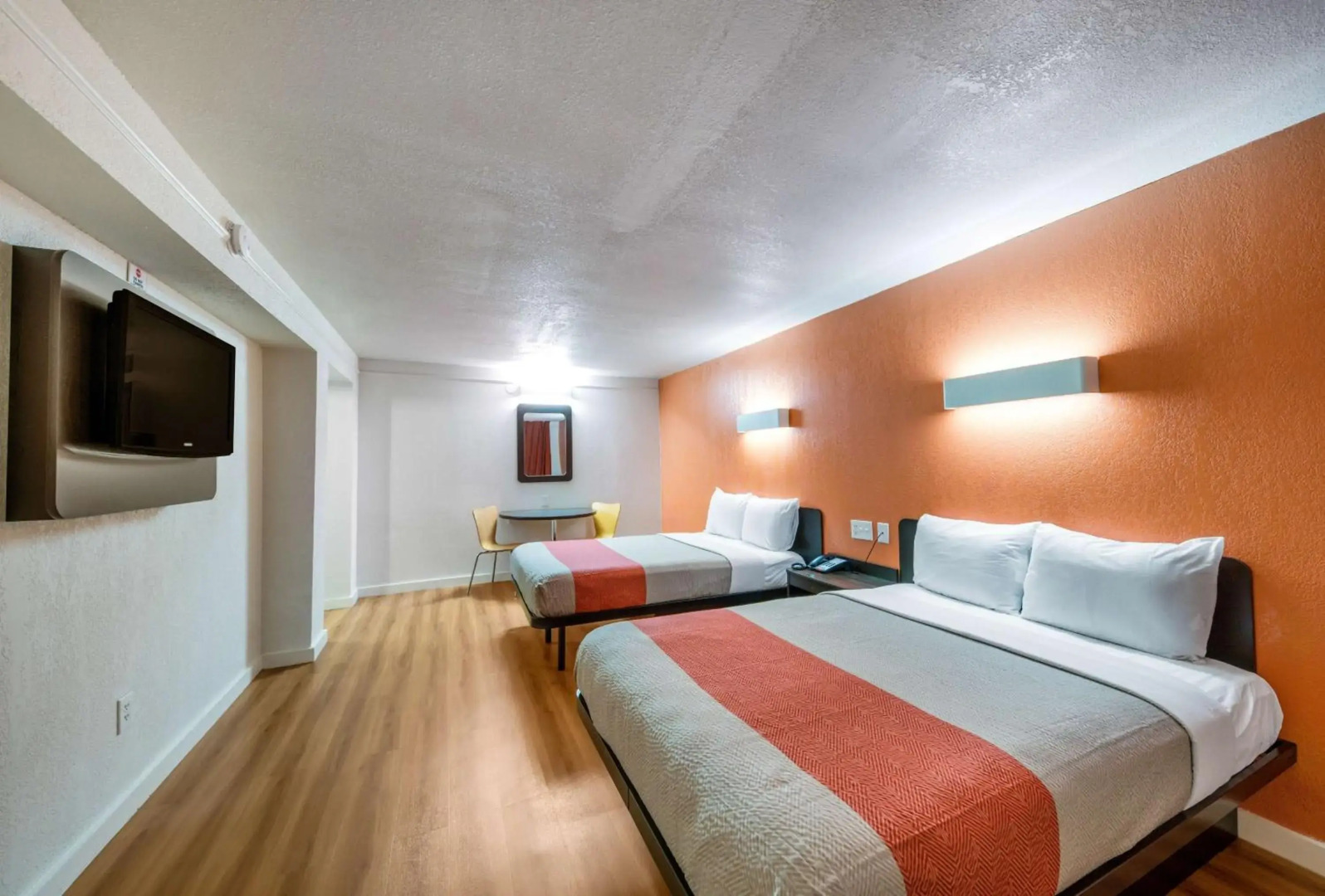 Motel 6 Dallas, TX - Farmers Branch