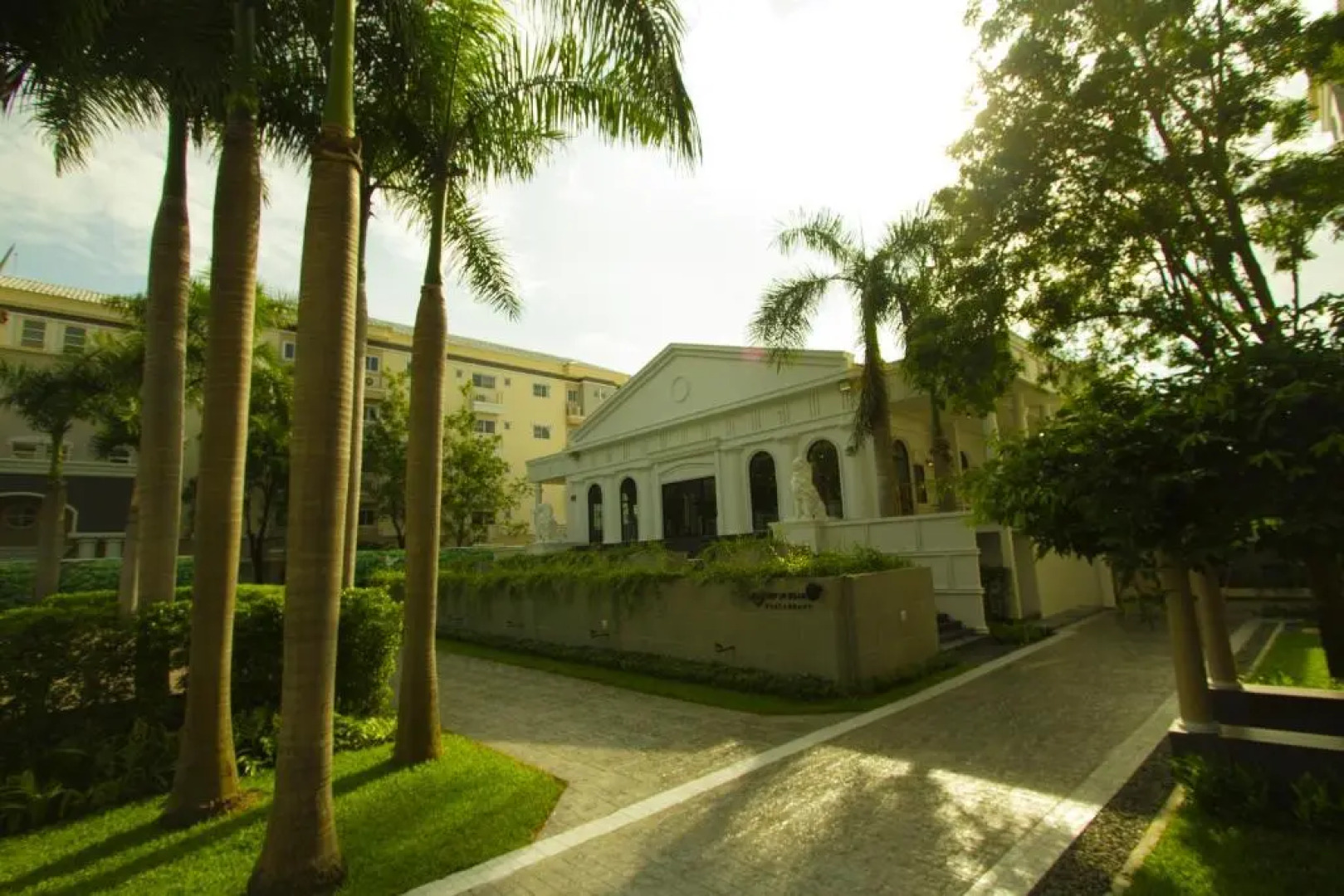 The Green View Hotel