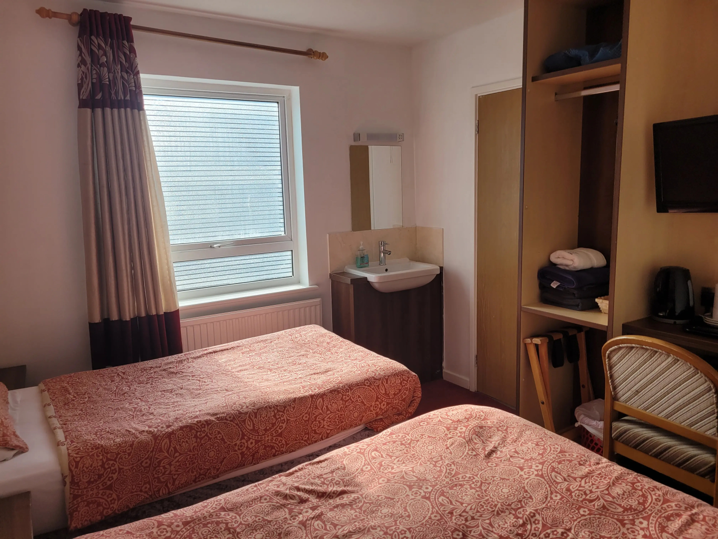 The Gatwick White House Hotel