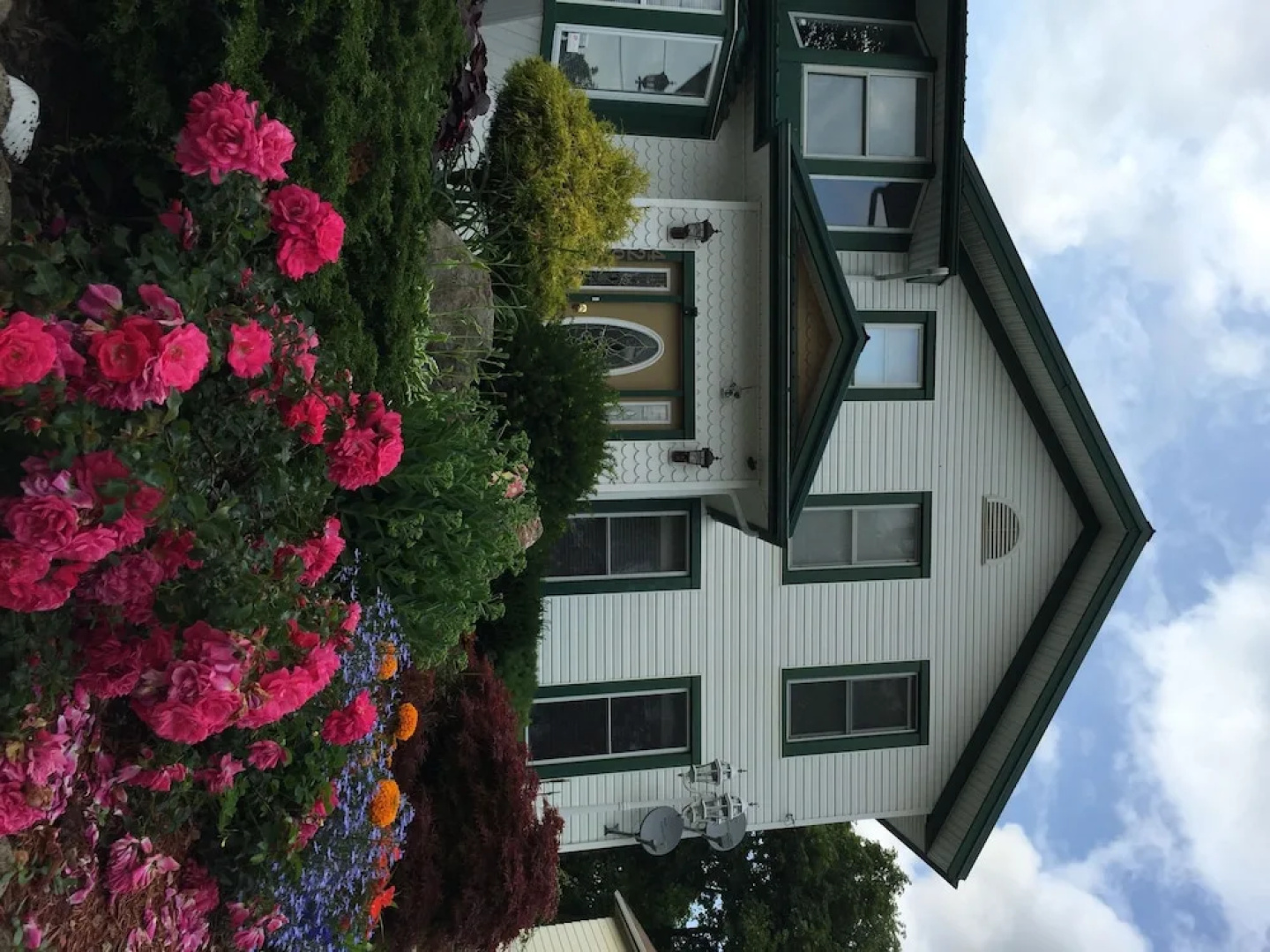 Niagara's Emerald Falls Bed & Breakfast