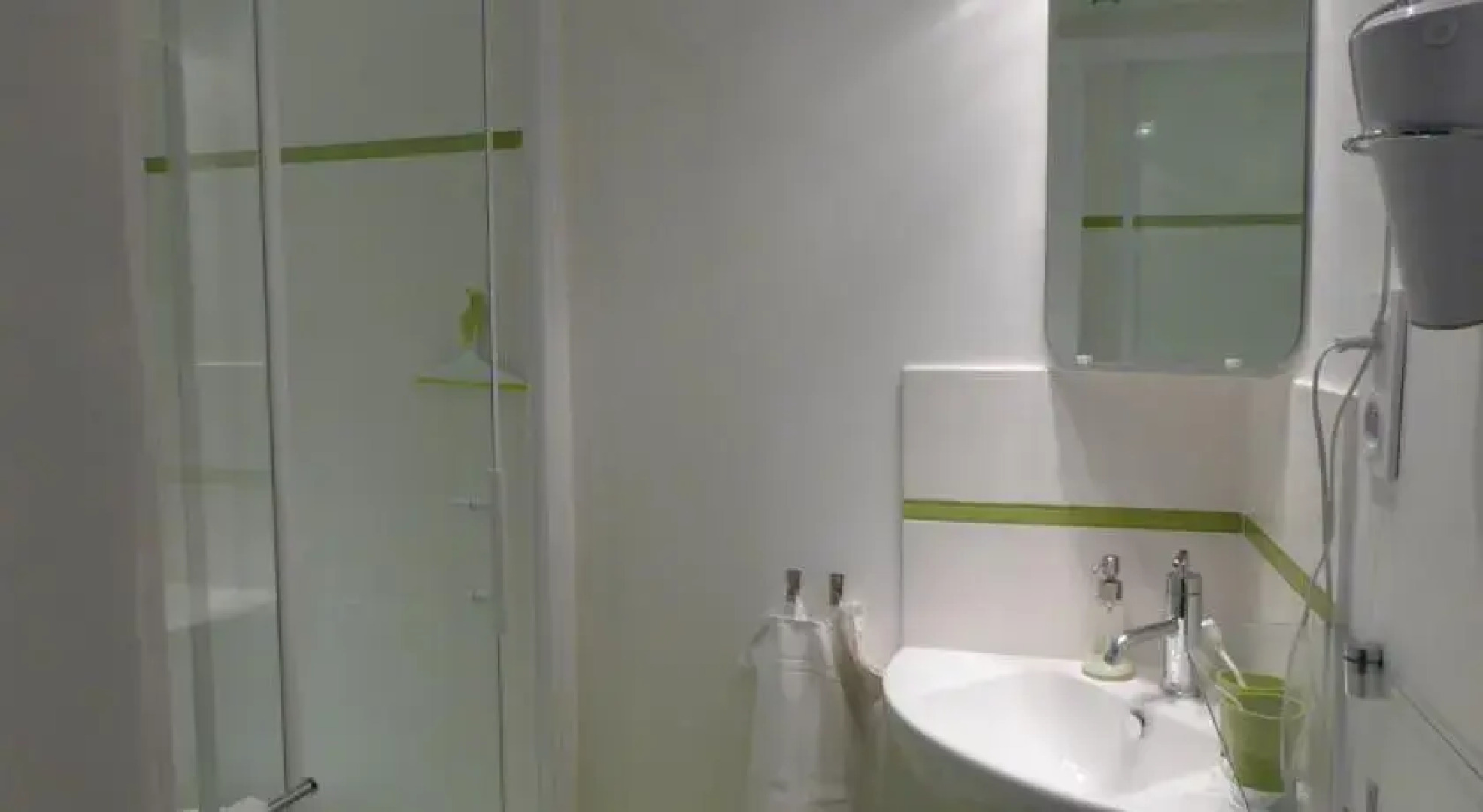 "A lombre des Arènes"