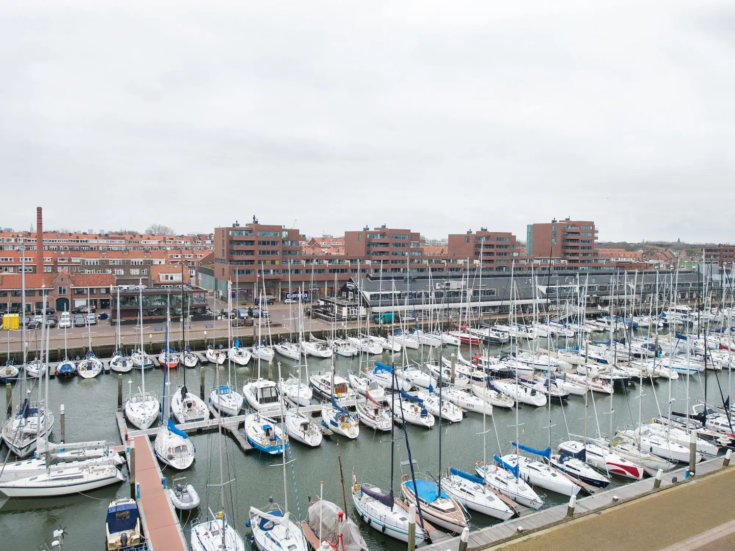 BizStay Harbour Scheveningen Apartments