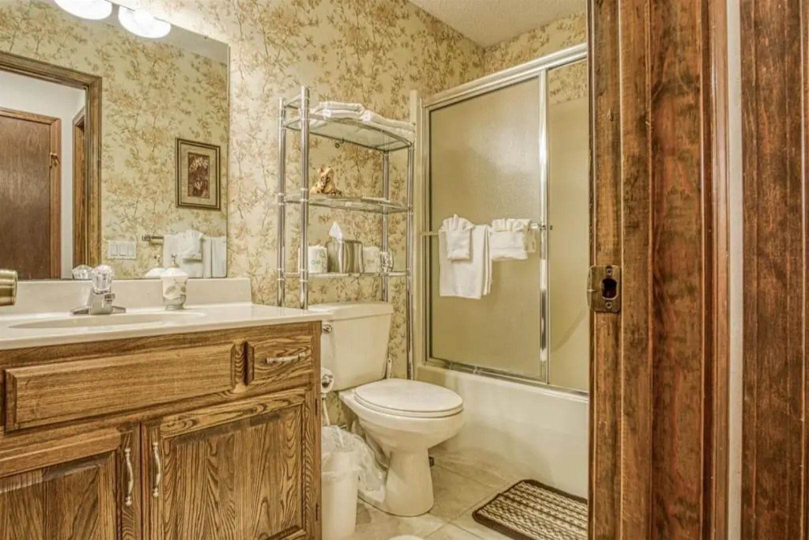 02101 - 1 LaCanada Lane