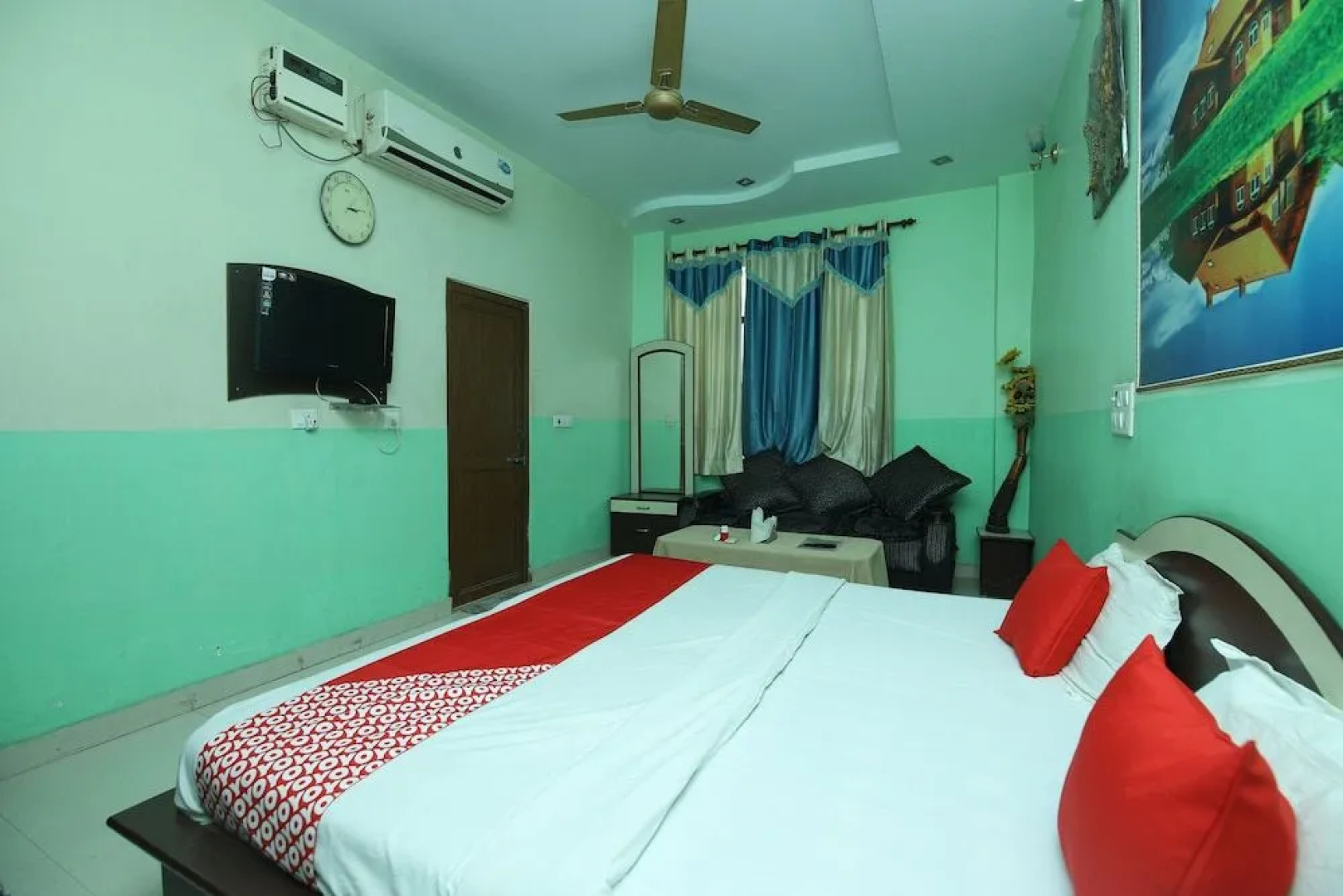 Oyo 40458 Hotel Deep Palace