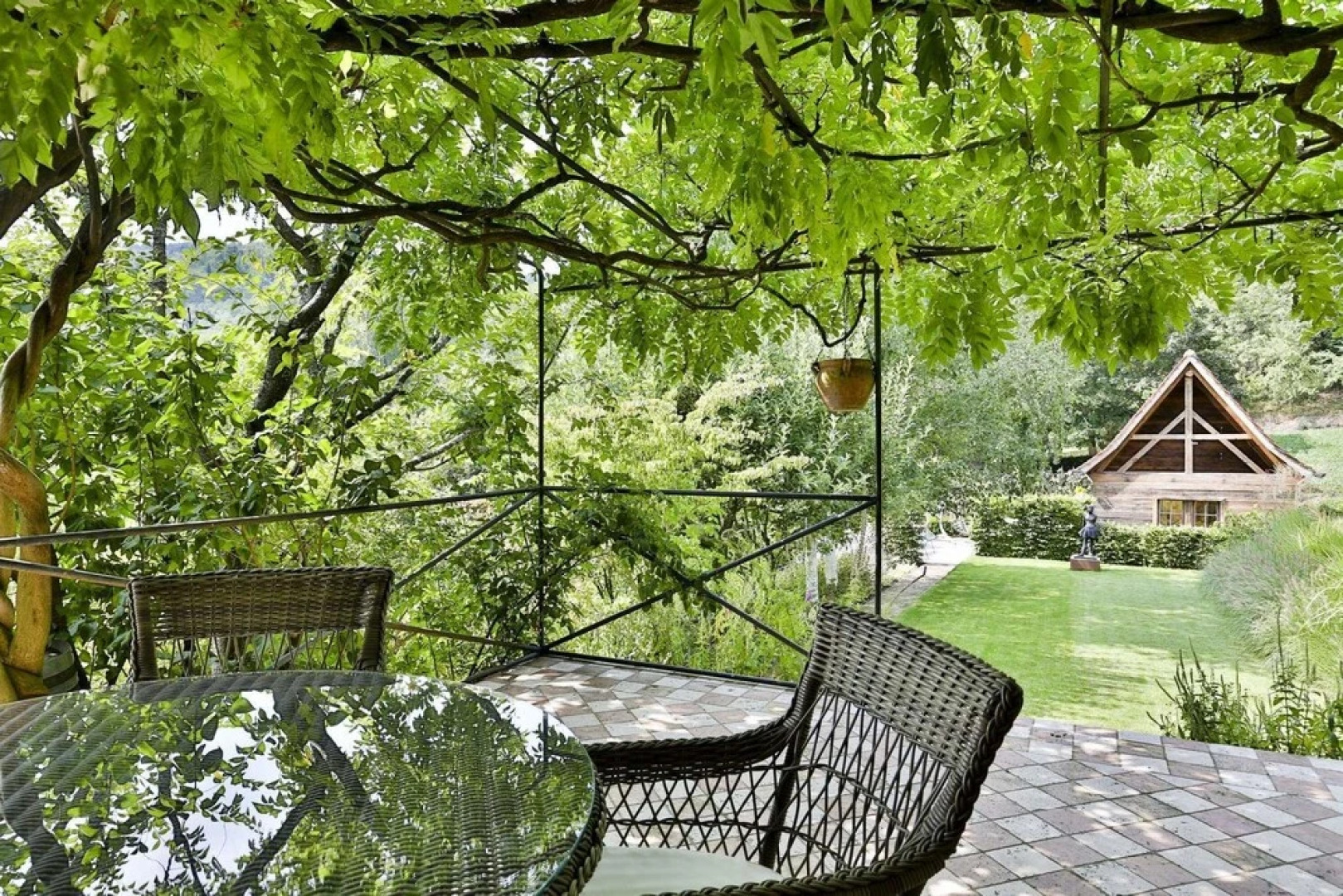 Le B. Cottage