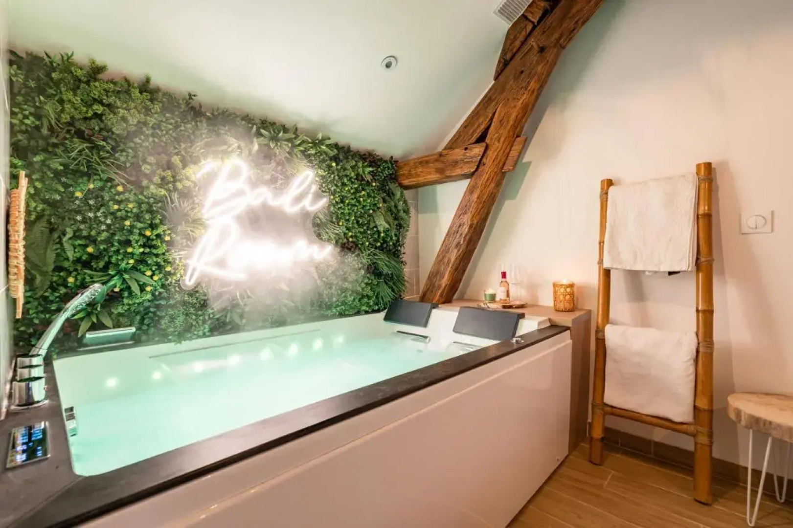Bali Room / Magnifique Studio Evasion Jaccuzi (Adults Only)