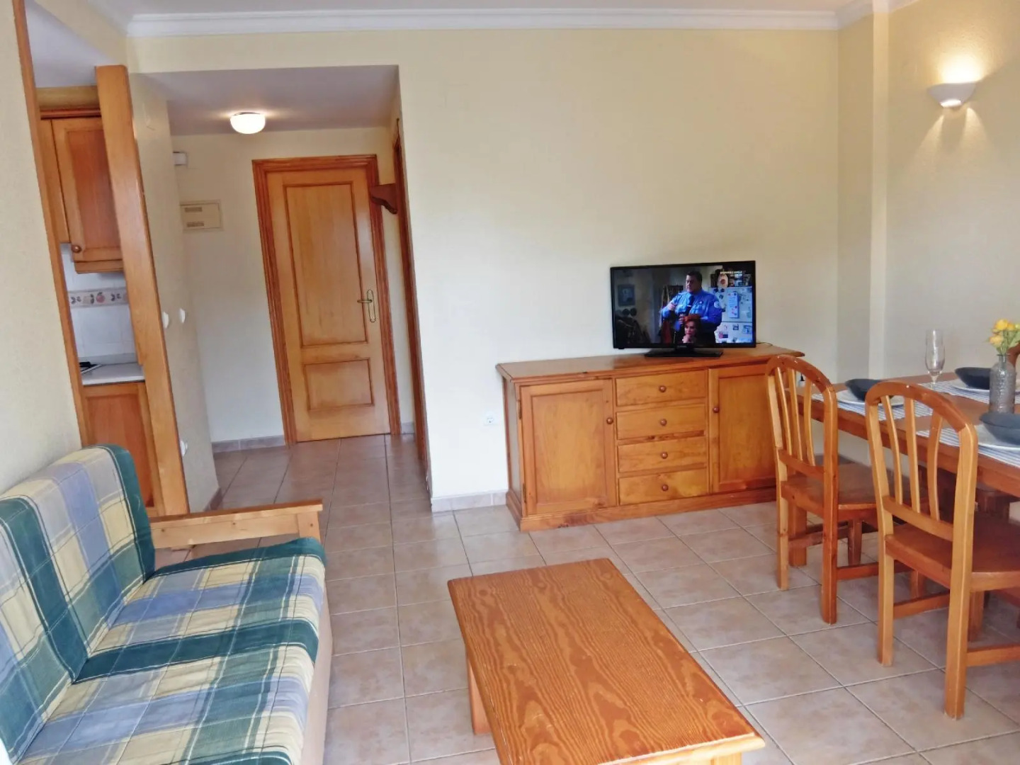 Los Juncos Apartamentos