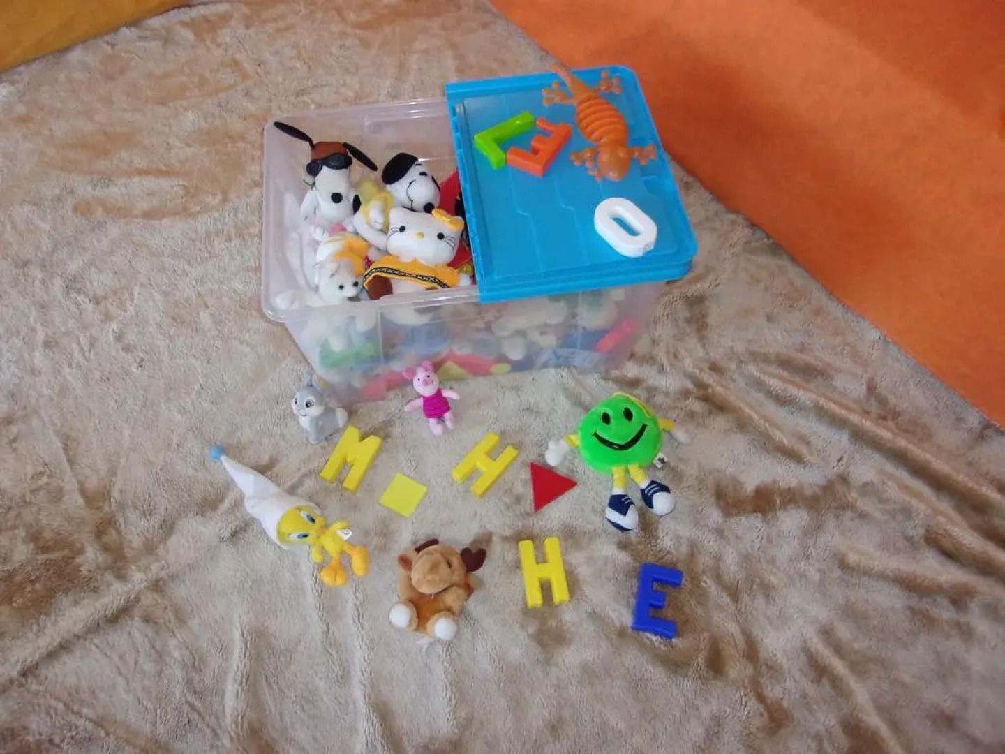 Artistika Golden Apartment