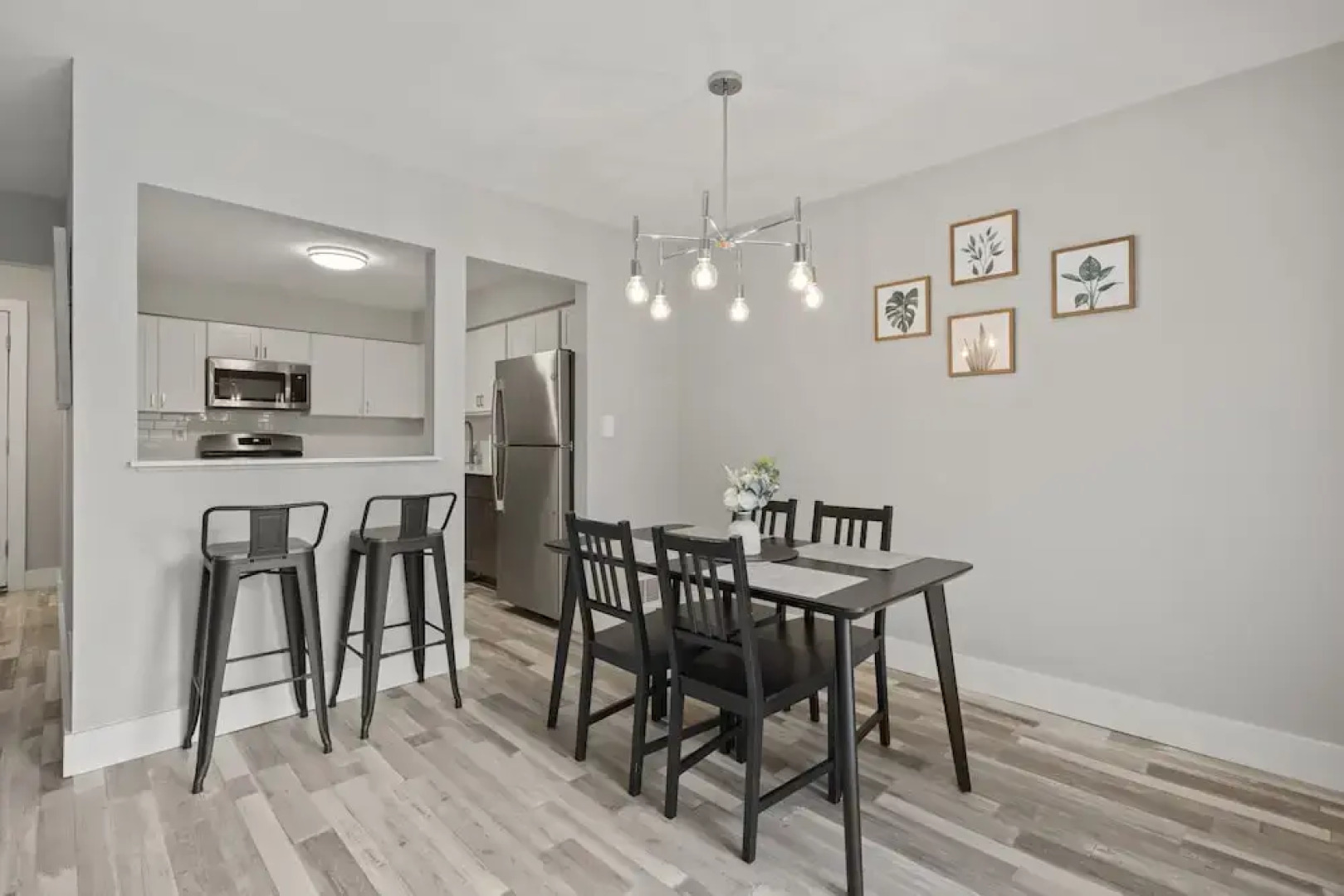 2BR Stay Close to Downtown