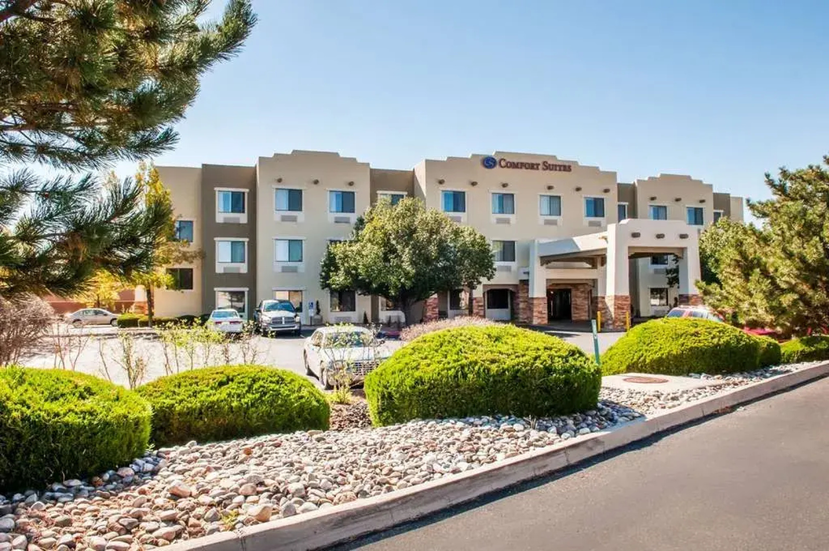 Comfort Suites