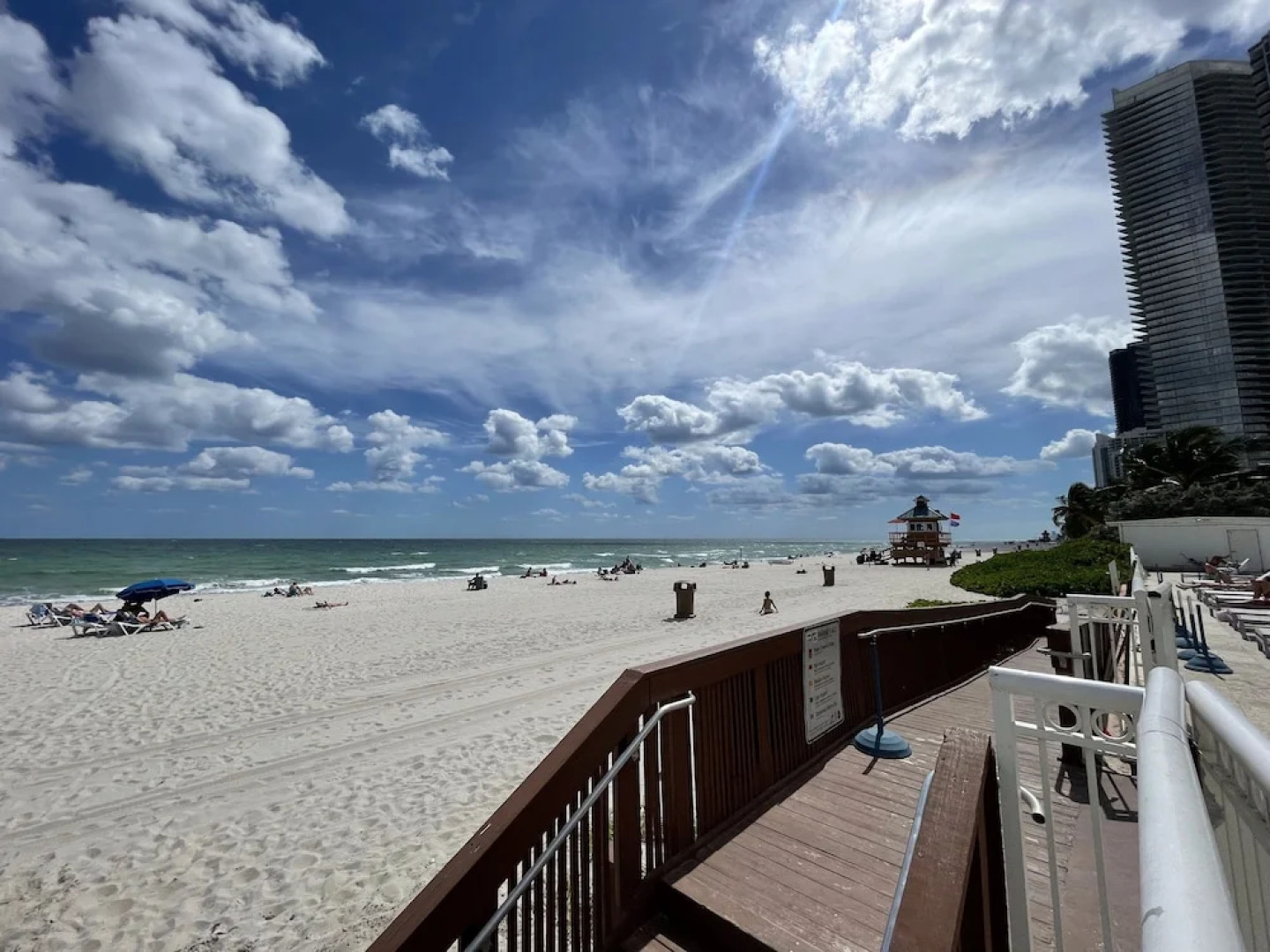 Areia Azul Aparts Miami