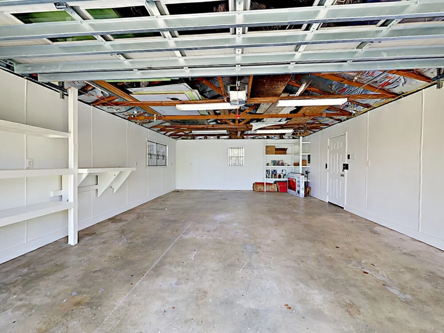 Breezy Cottage - One Bedroom Home