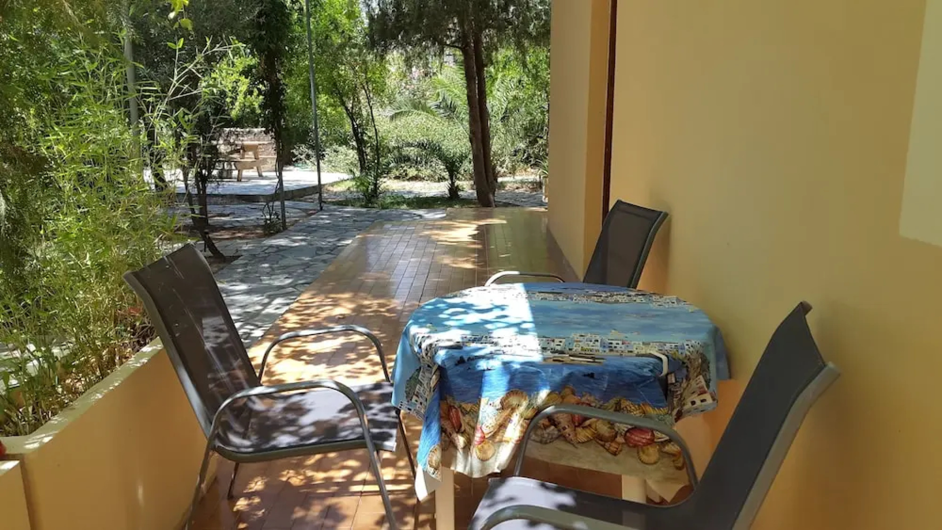 Stelios Rooms