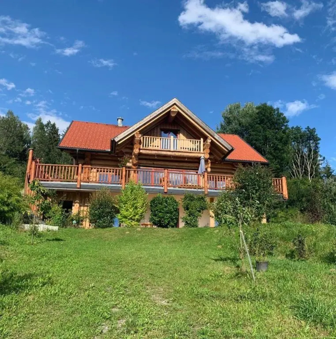 Zirben Appartement zwischen Berg und See