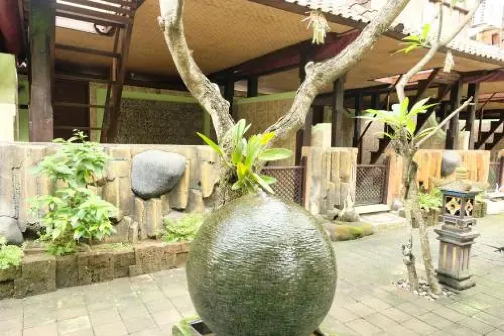 Kerti Beach Bungalow and Restaurant