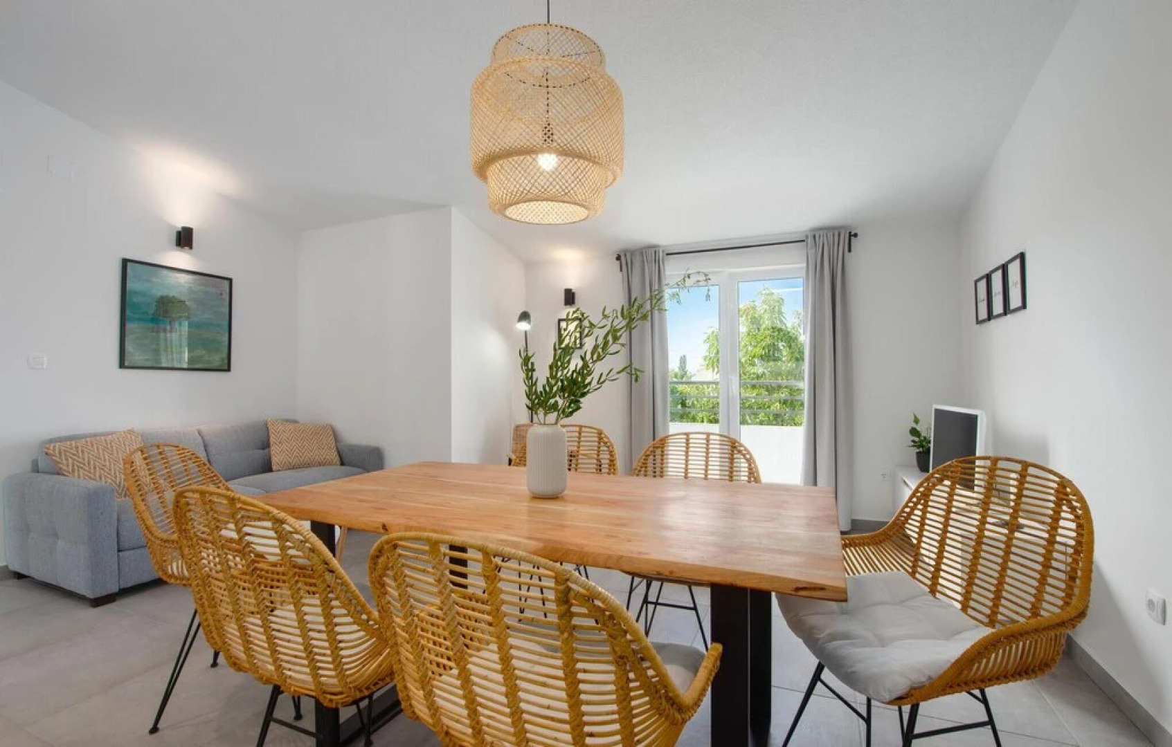 Beautiful Home in Zrnovnica With Wifi and 3 Bedrooms