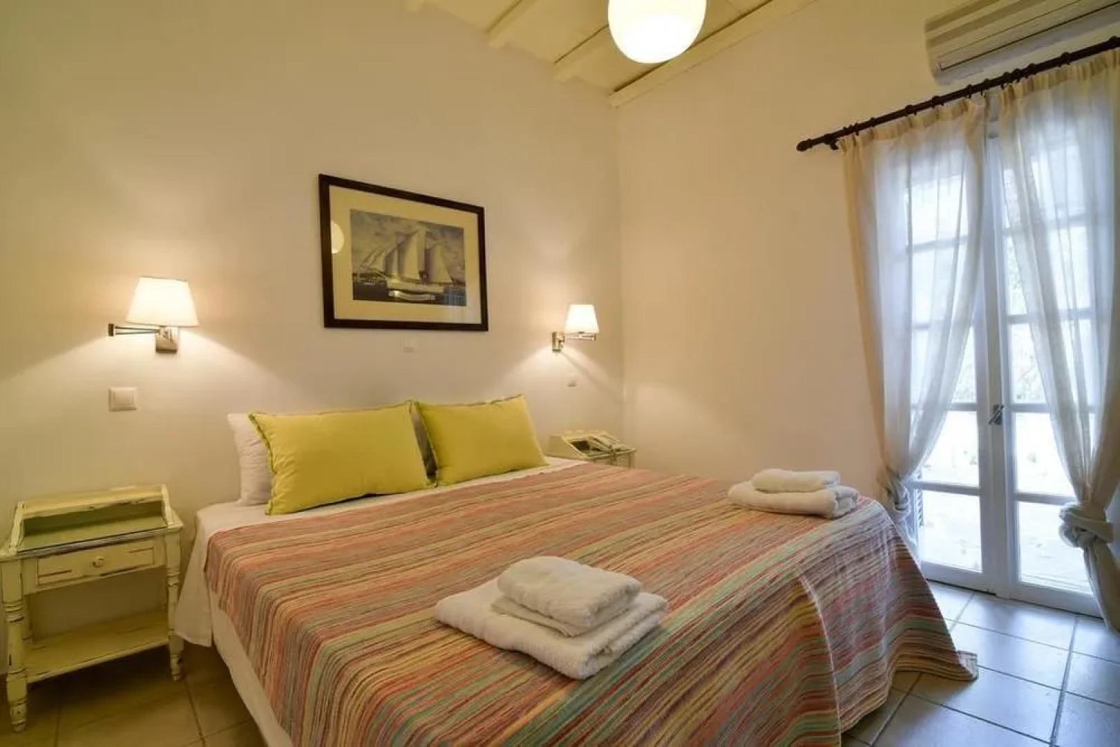 Golden Beach Hotel & Apartments