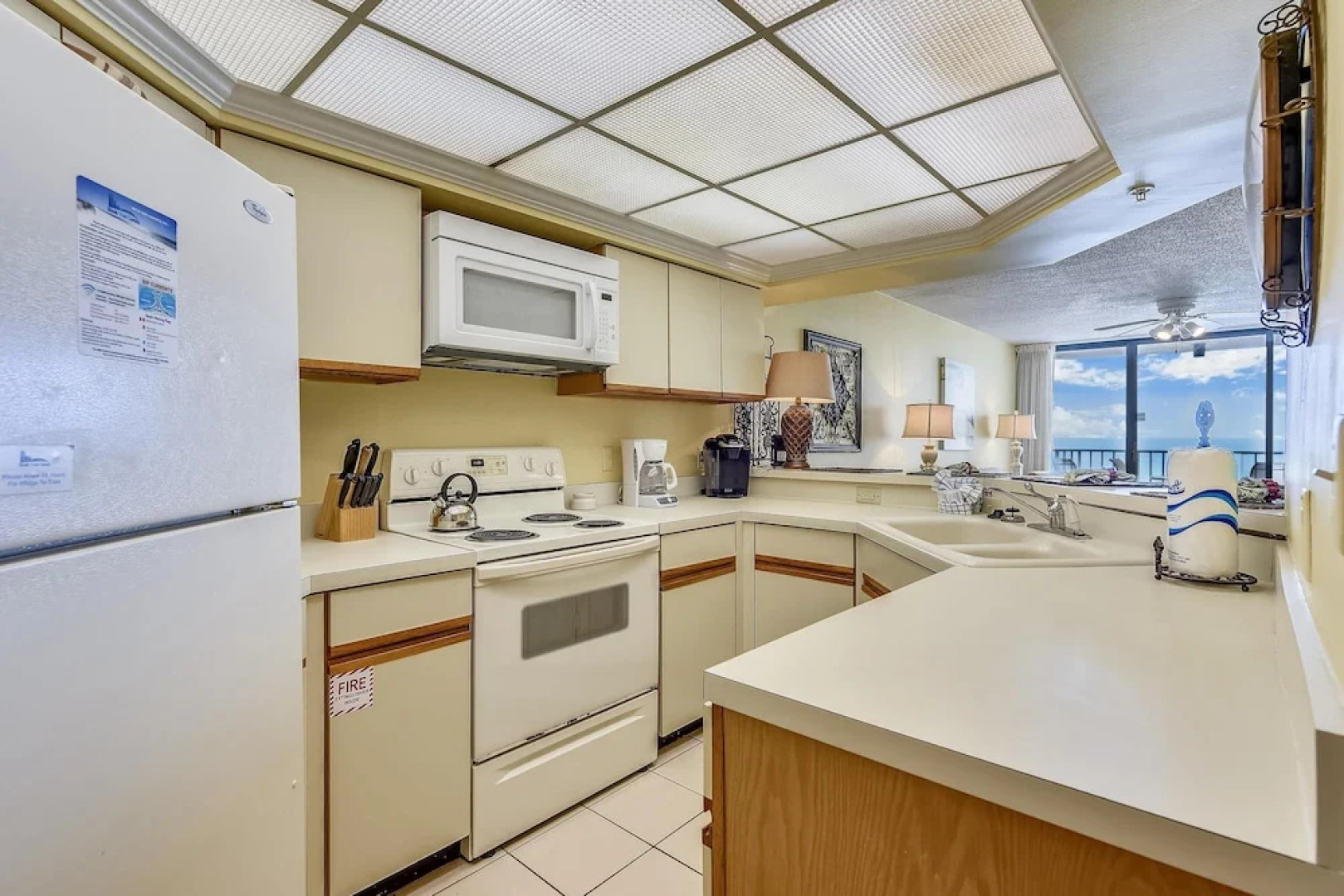 Summerhouse by Book That Condo