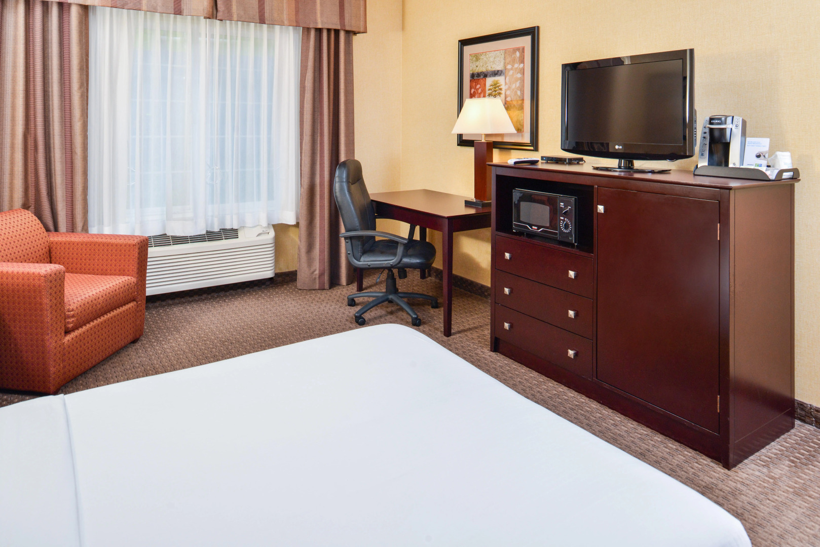 Holiday Inn Express Hotel & Suites Portland-Jantzen Beach by IHG