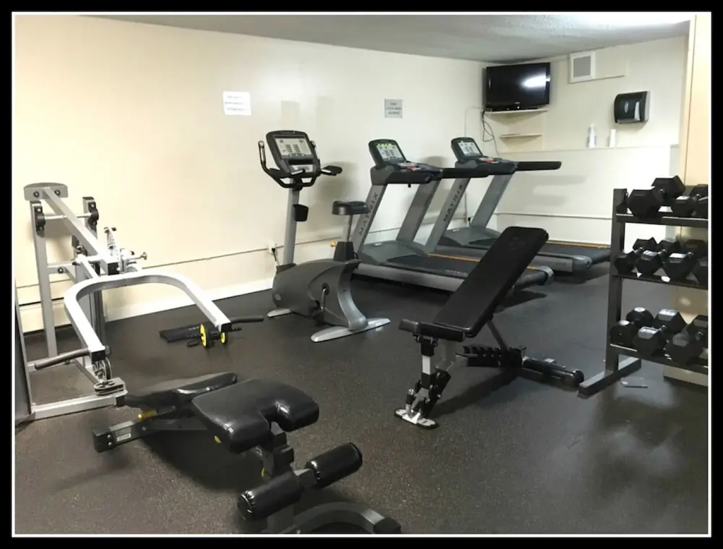 Pelicanstay in Burnaby Lake