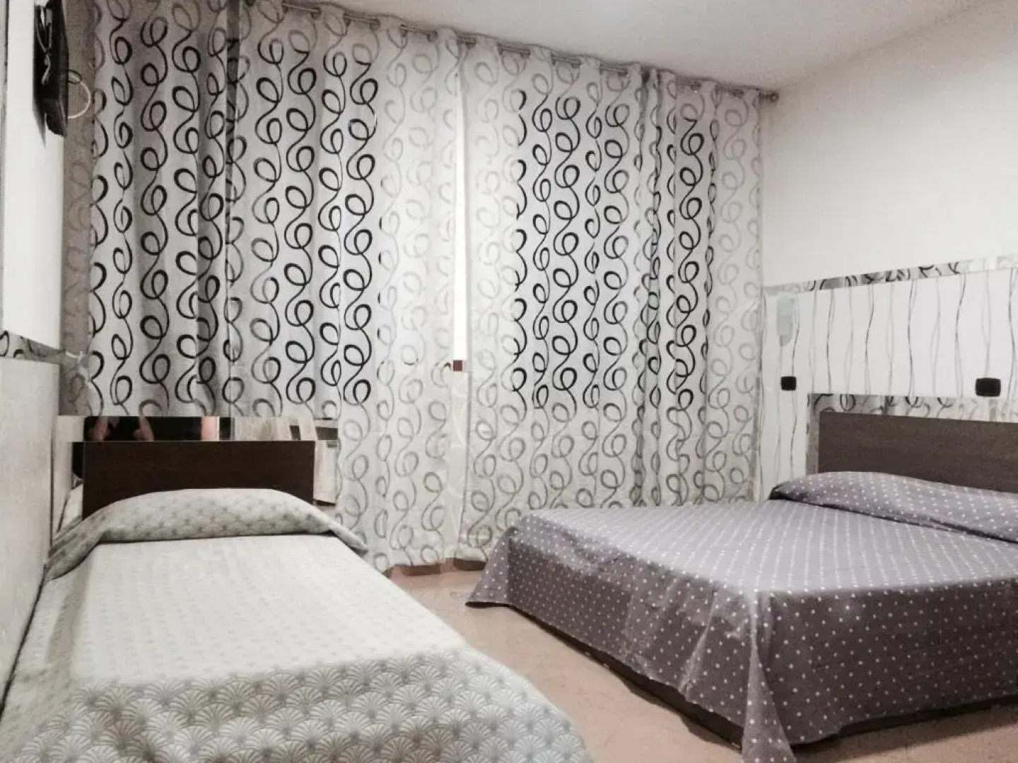 Gold Hotel