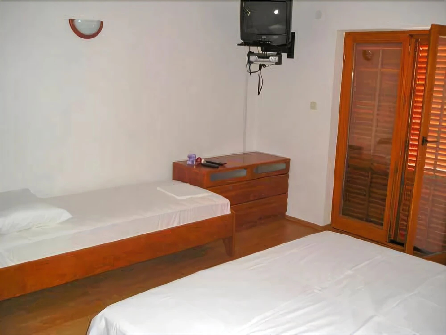 Apartments Milivoj