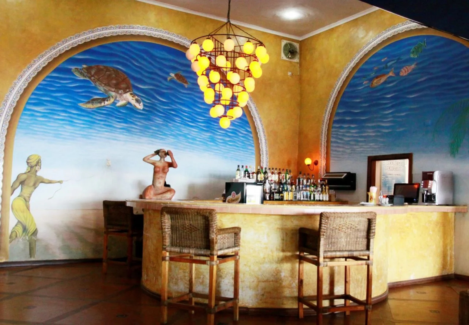 Catembe Gallery Hotel