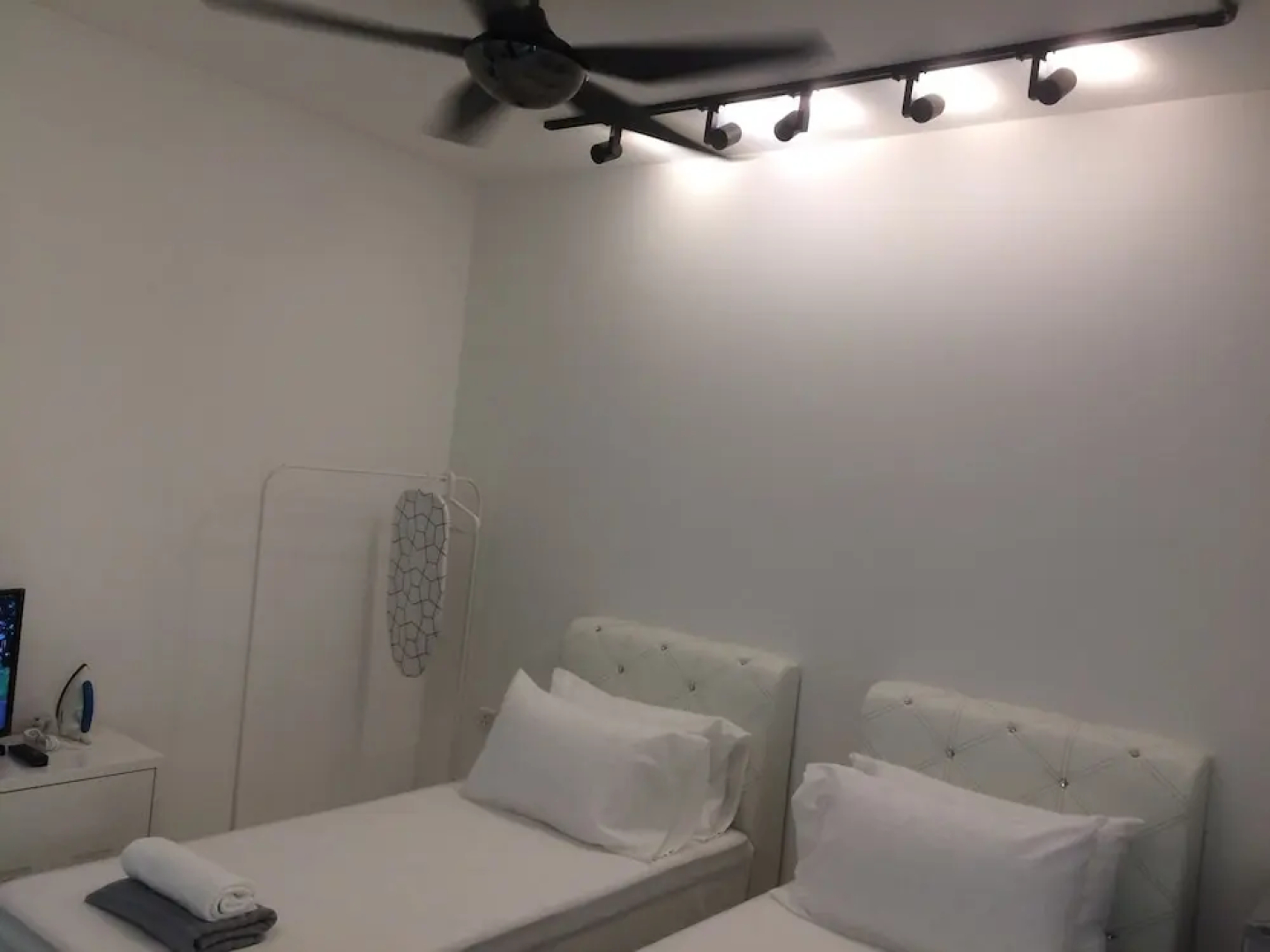 Lawang Suite Corner Roomstay 1