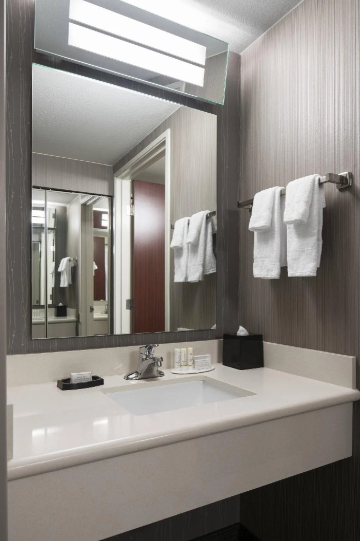 Courtyard by Marriott Seattle Federal Way