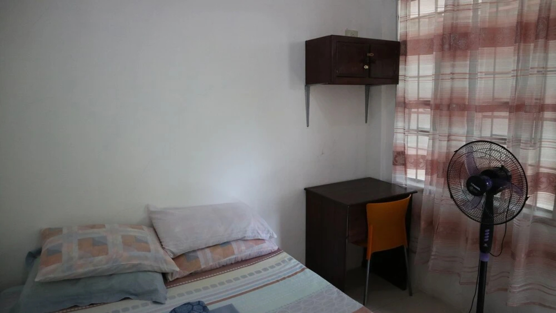 Charm Guest House - Hostel