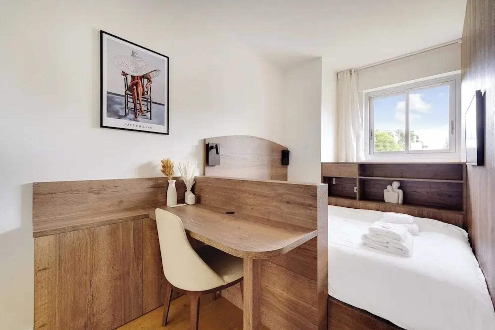 Exclusive Apt w/ Rooftop -2bd/4p Porte D'auteuil