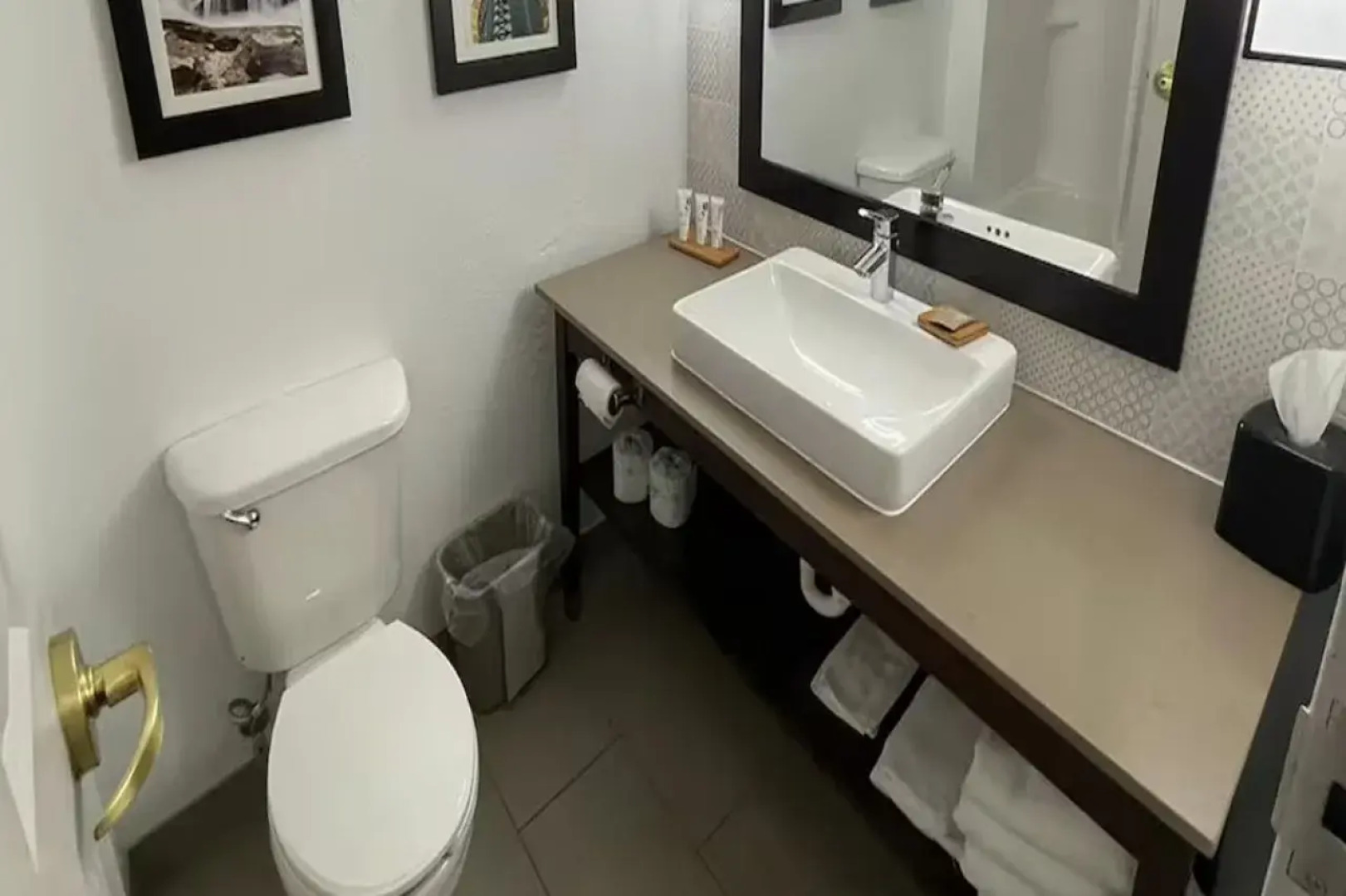 Travelodge by Wyndham Knoxville West